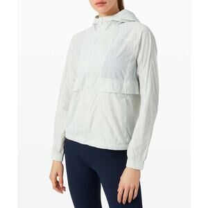 Lululemon Hood Lite Packable White Nylon Jacket Women's Size 6